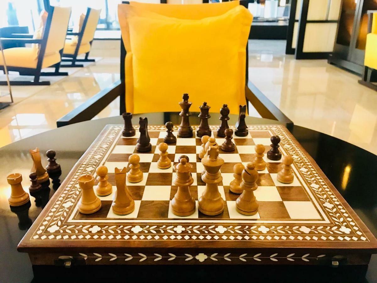 Hotel Trident Agra Agra  Zewnętrze zdjęcie A chess board